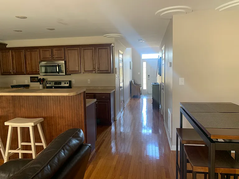 King College Rd — Photo 11
