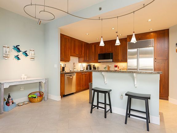 5th image of 700 W Harbor Dr Unit 1705