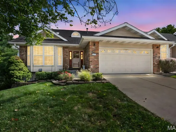 818 Brae Ct #30, Chesterfield, MO 63017