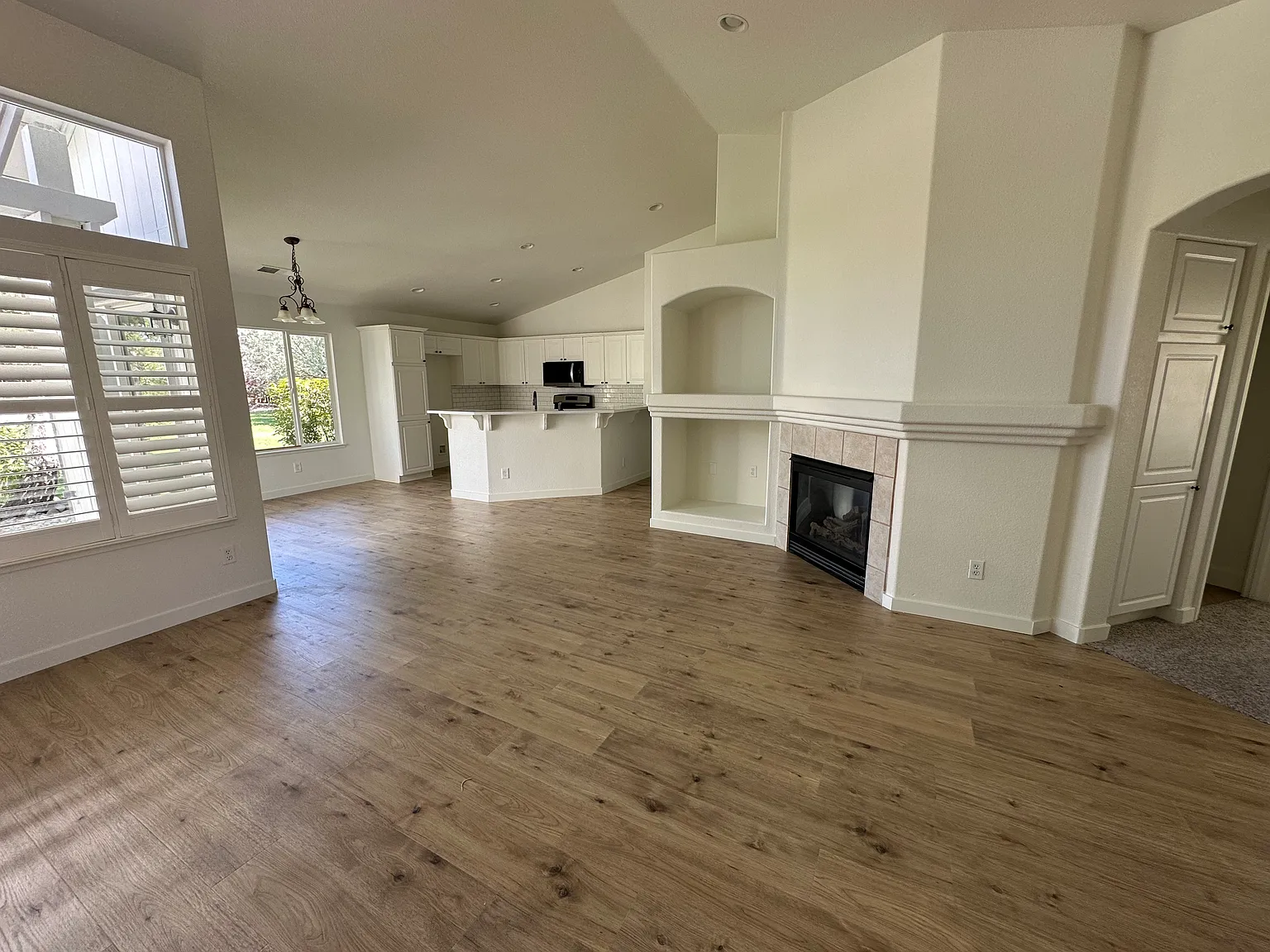 106 Elkhorn Dr — Photo 1