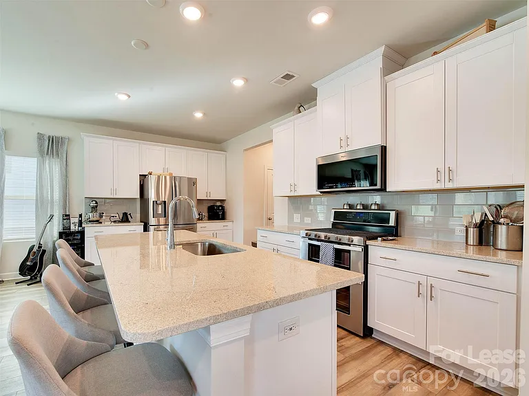 4009 Woodland View Dr — Photo 12