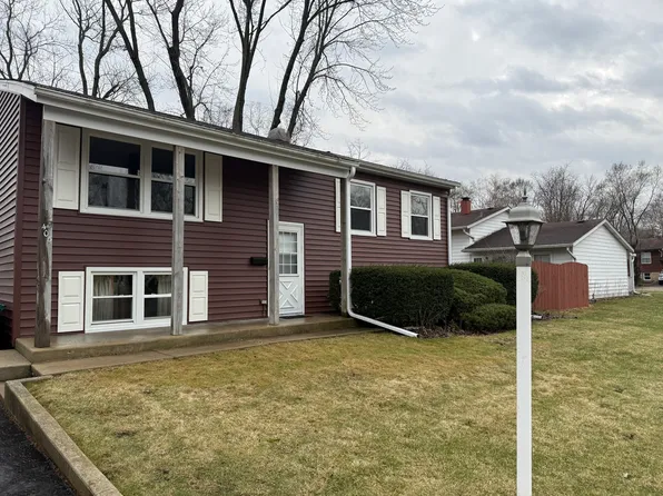 405 Cherry Valley Rd, Vernon Hills, IL 60061