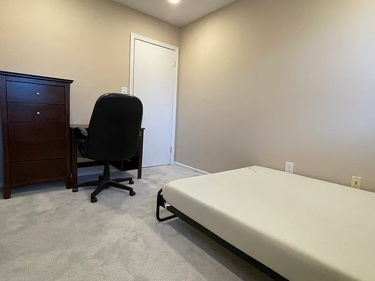 Assembly Dr — Photo 5