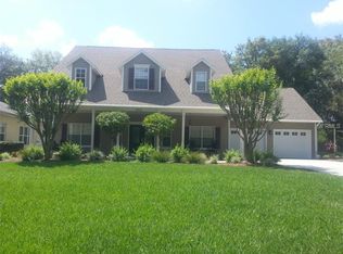 8615 Oleander Dr, Temple Terrace, FL 33637