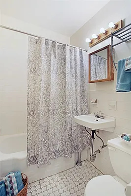 Rented by Corcoran | media 16