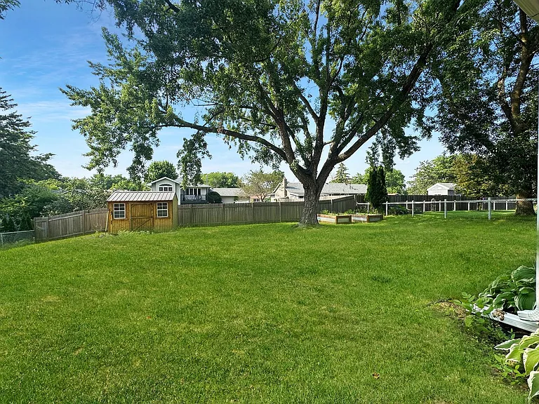 2814 Woodridge Ln — Photo 9