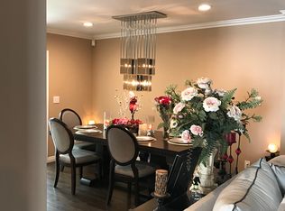 1950 Loganside Dr, Los Angeles, CA 90047