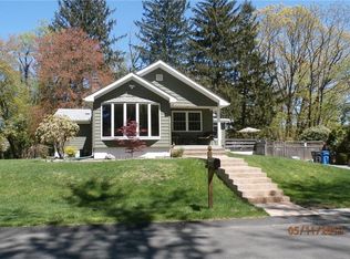 108 Lakeland Rd, Cranston, RI 02910