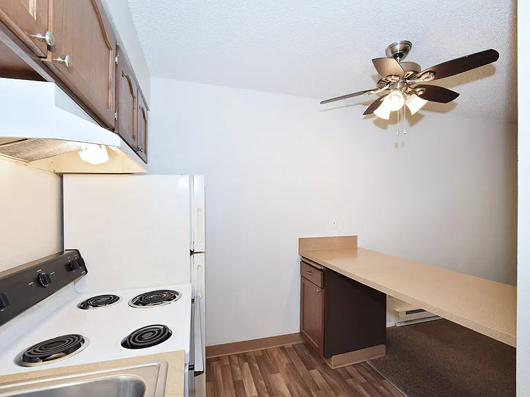 Gardenbrook Apartments — Photo 25
