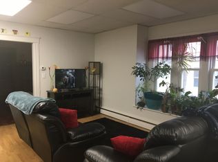 98 Hamilton St, Southbridge, MA 01550