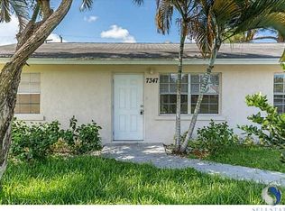 7347 Overlook Dr, Lake Worth, FL 33467