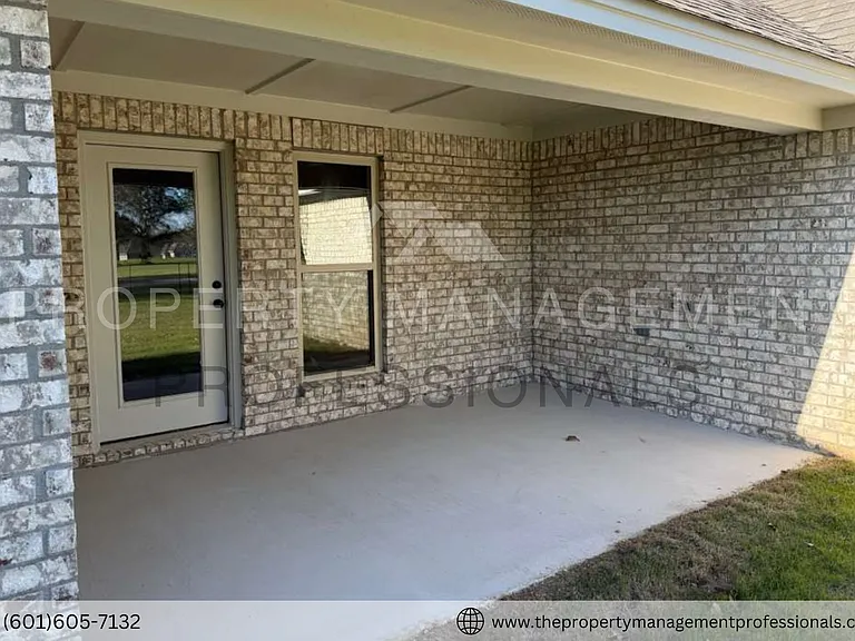 563 Patrick Farms Dr — Photo 48