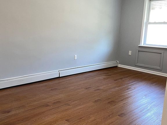 5th image of 2934 Wilson Ave #2