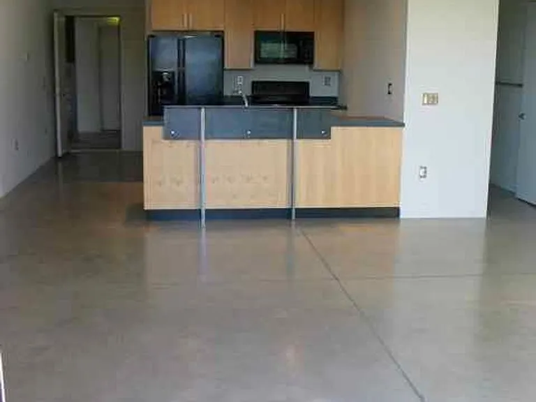 1001 E 17th St #105 — Photo 6
