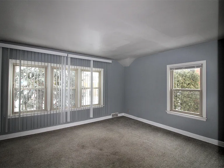 4833 N Mohawk Ave — Photo 11