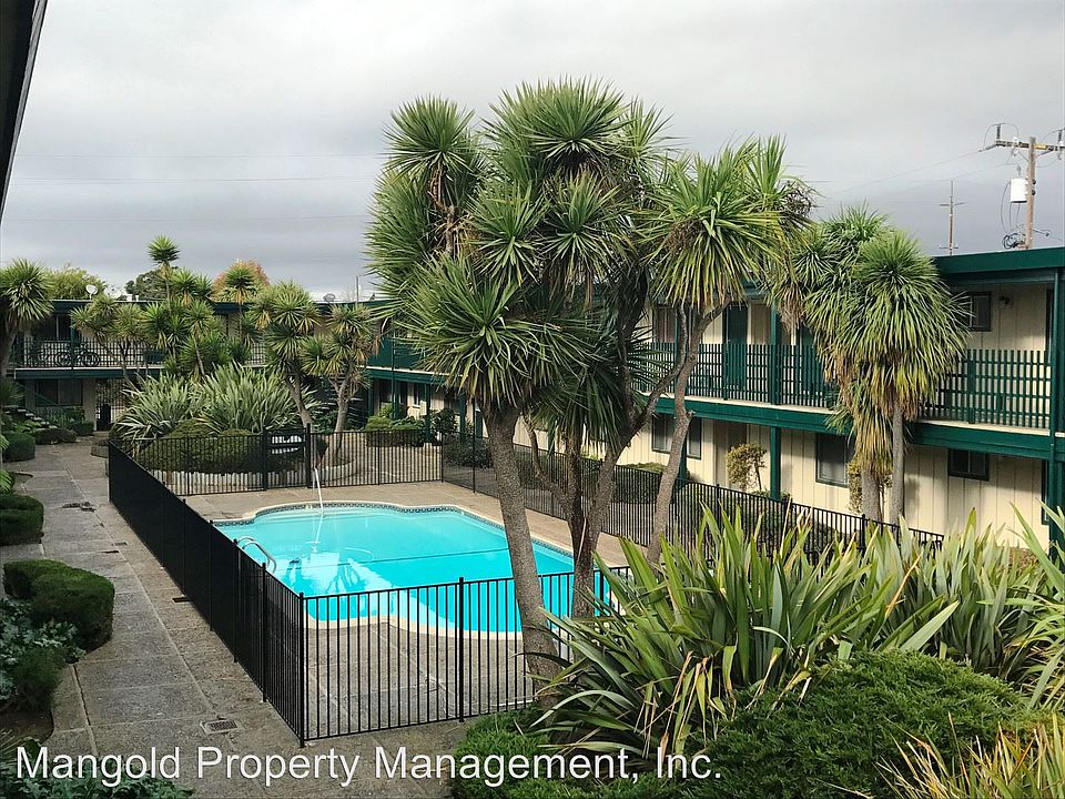 2nd image of 16 Natividad Rd APT 1