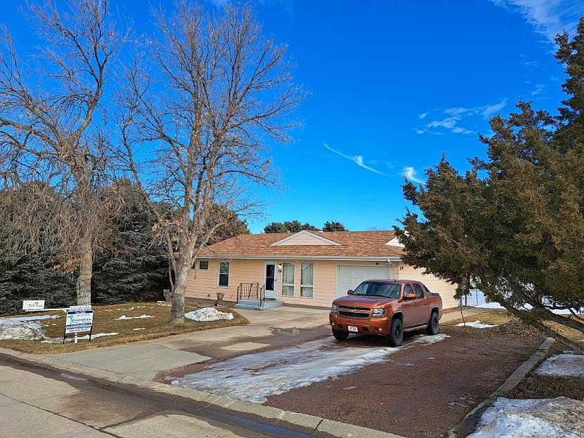 218 N Maple St, Chadron, NE 69337 MLS 11236595 Zillow