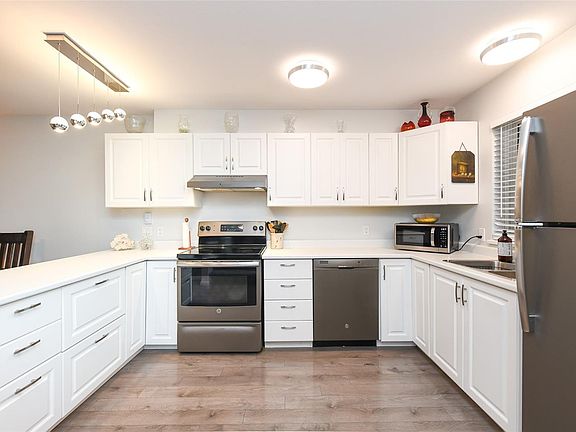 5th image of 2625 Muir Rd #15