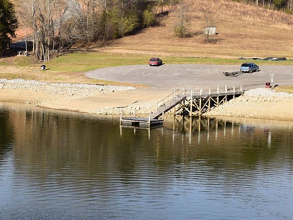 Public boat ramp less than 1 mile away.