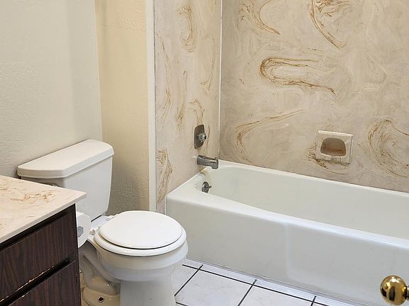 4th image of 12900 Kachina Pl NE APT C