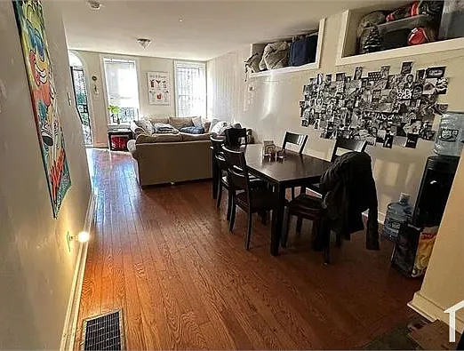 6 bed, 3500 sqft, $3,300 — Photo 2