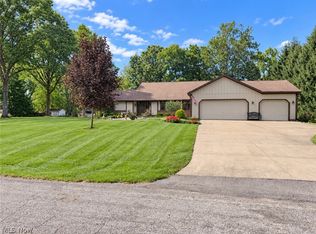 12969 Robinwood St NE, Alliance, OH 44601