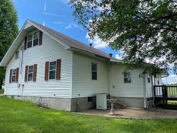 4th image of 1076 N Barrington Rd