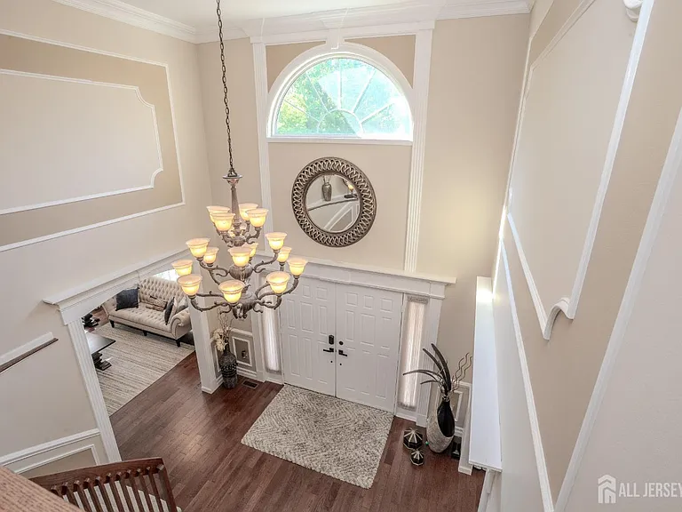61 Amherst Way — Photo 28