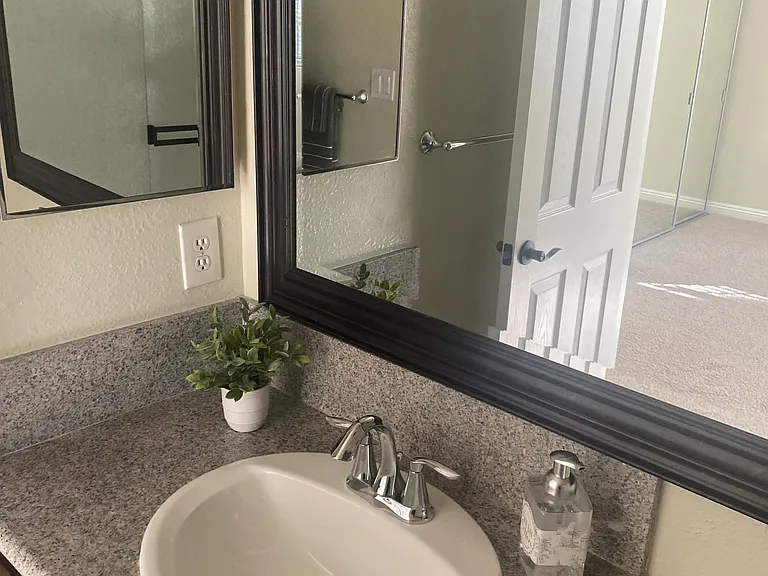 108 N Hidalgo Ave — Photo 12