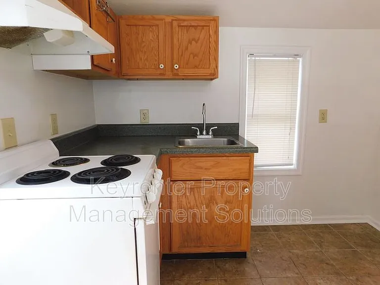 404 Cherry Ave #C — Photo 5