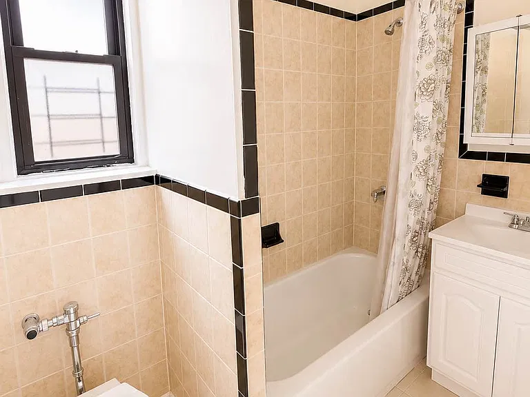 4015 Hampton St #4J — Photo 6