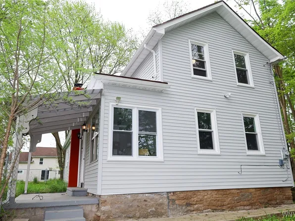 26 Amelia St, Lockport, NY 14094