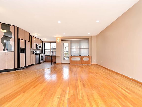 3rd image of 2800 Coyle St #6517