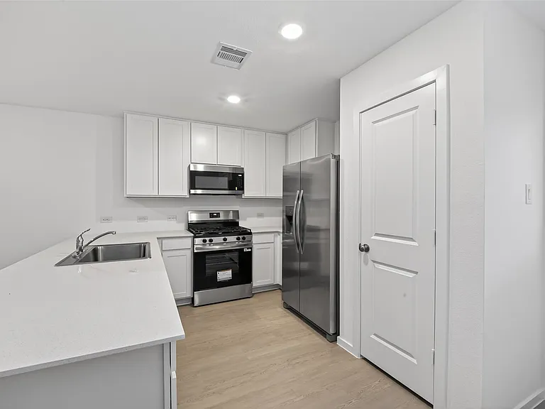 26834 Vanilla Pearls Ln — Photo 12