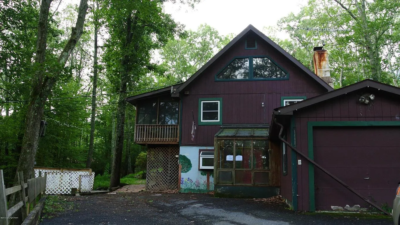 1038 Alpine Dr photo 1