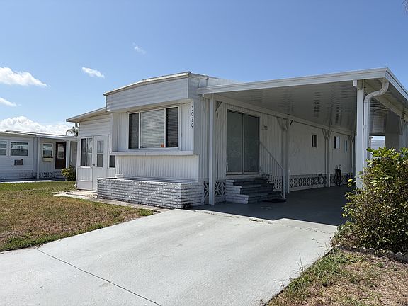 2nd image of 3030 Saralake Dr N #116