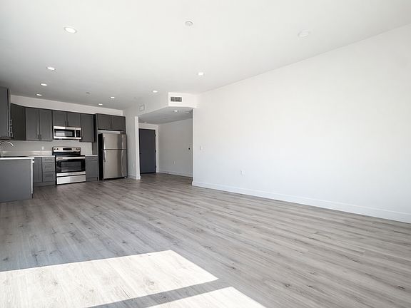 3rd image of 6904 Eton Ave #306