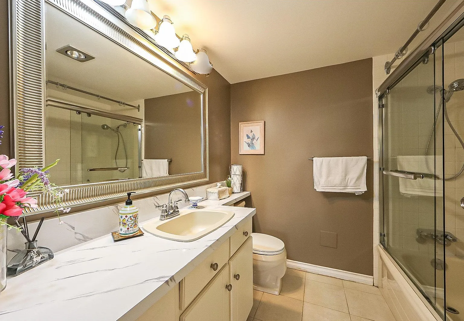 2 bed, 1.5 bath, 920 sqft, $2,500 — Photo 4
