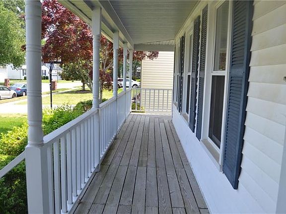 2nd image of 1025 Wessex Ln