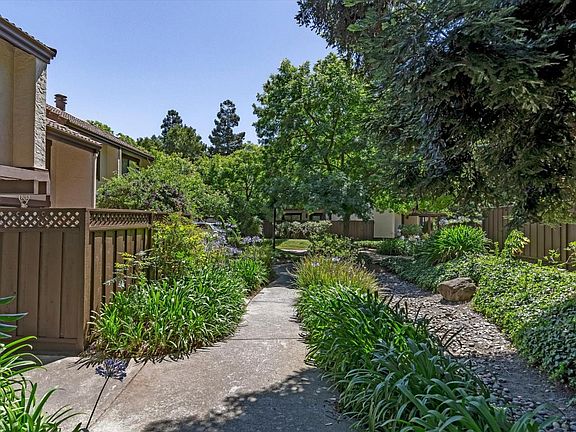 3rd image of 1525 Tyler Park Way