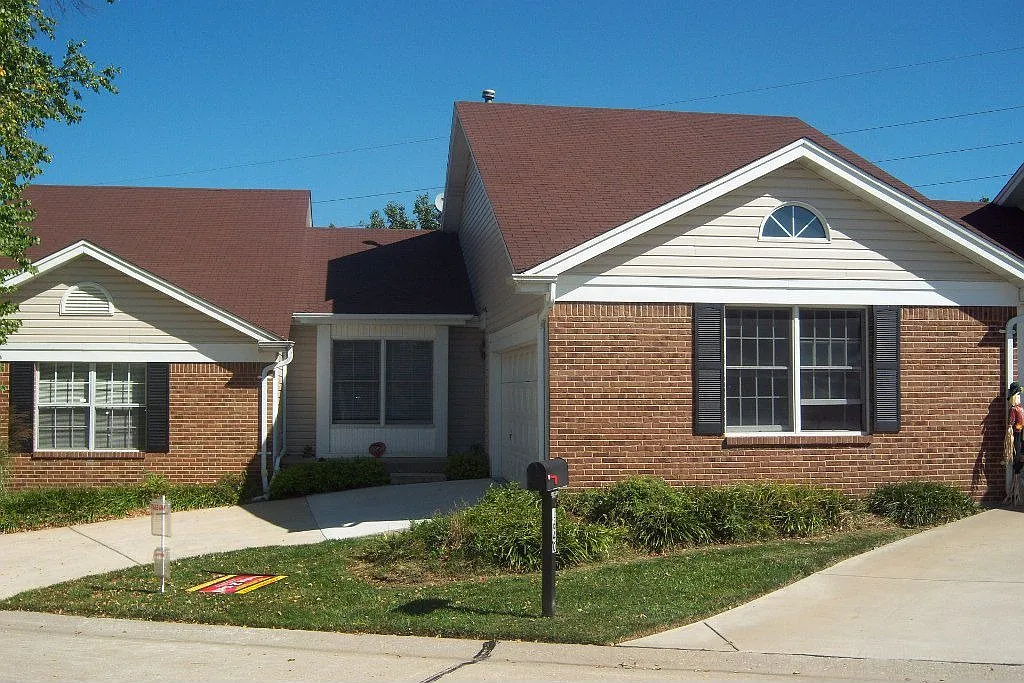 1642 Chapman Ct photo 1
