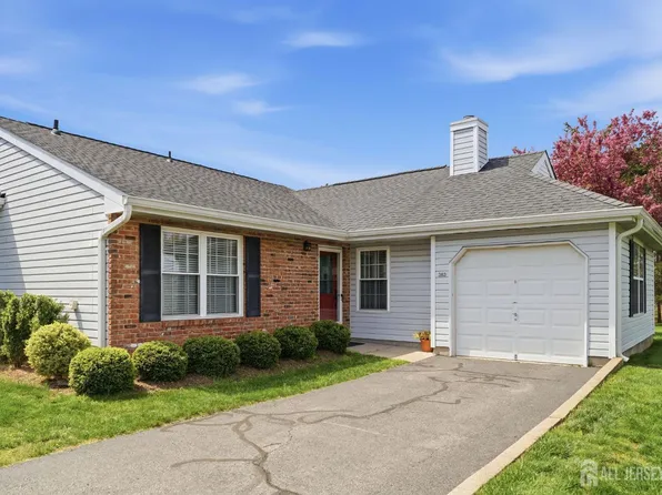 363 Cotswold Pl, Somerset, NJ 08873