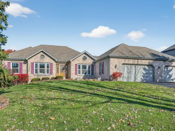 3610 Lakeview Dr, Algonquin, IL 60102