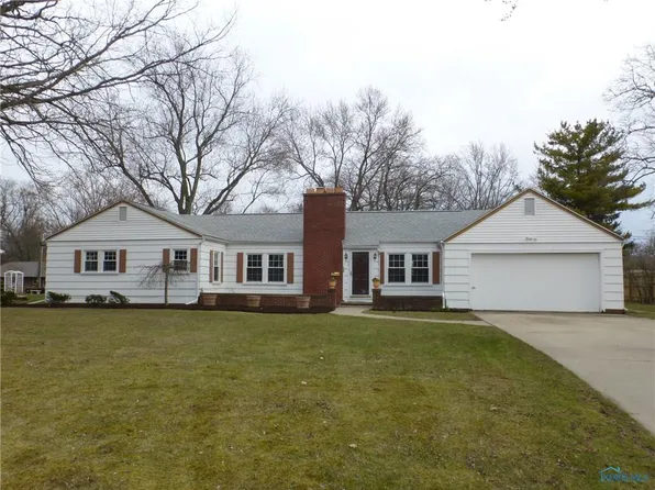 627 Center Ridge Rd, Bryan, OH 43506