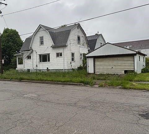 2nd image of 149 Oswald St