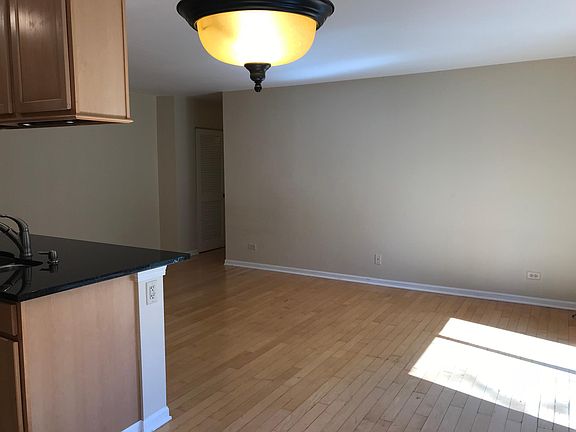 5th image of 709 Strom Dr APT 304