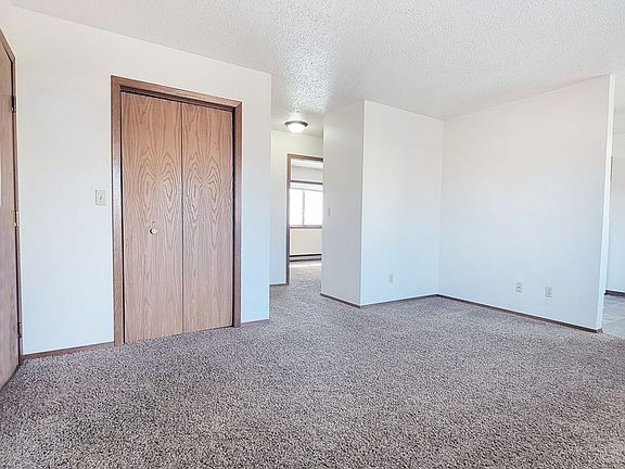 4th image of 1706 9th St N APT 202