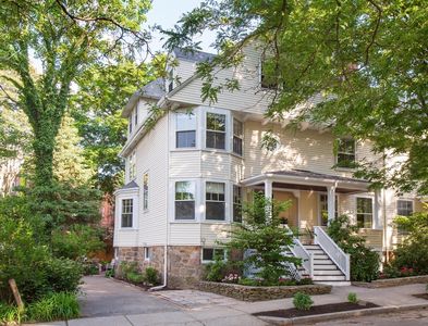 17 Coolidge St, Brookline, MA, 02446