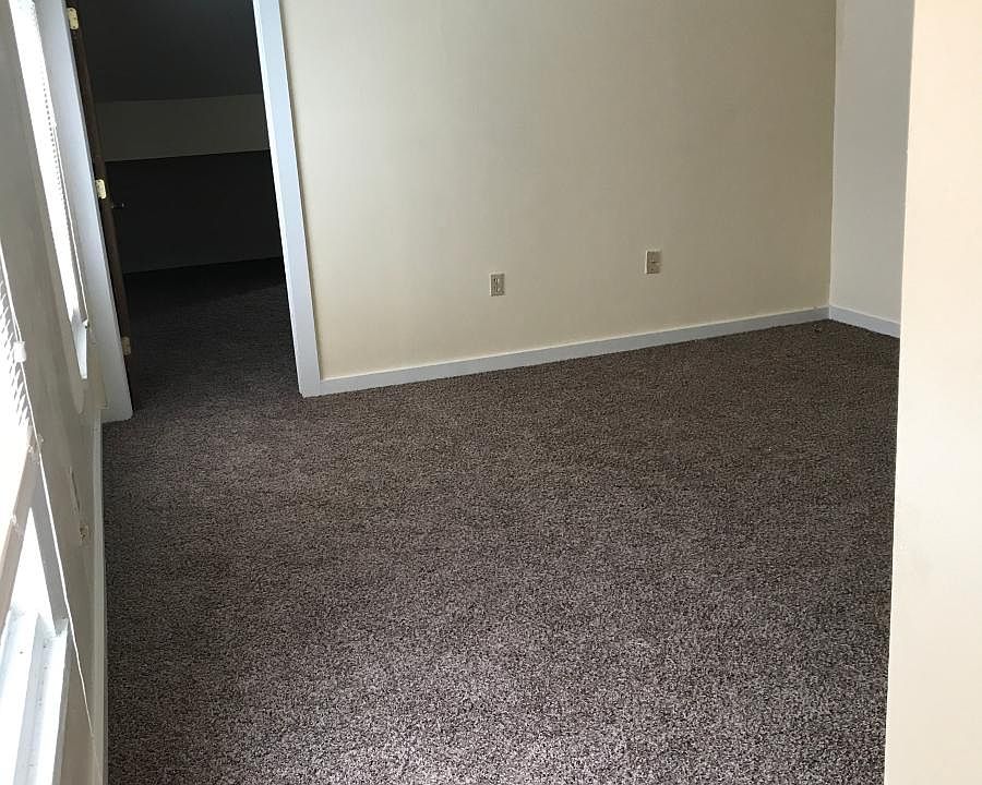 1st image of 922 Hawthorne Ave APT 6
