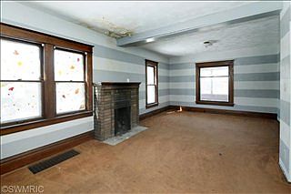 3rd image of 600 Capital Ave NE